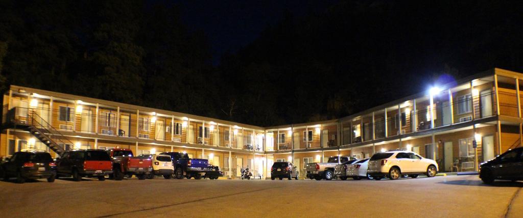 Deadwood Station Bunkhouse And Gambling Hall Motel Exterior foto